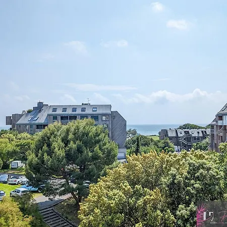 Renove Au Pied De La Avec Balcon Et Parking - Fr-1-825-46 Apartment